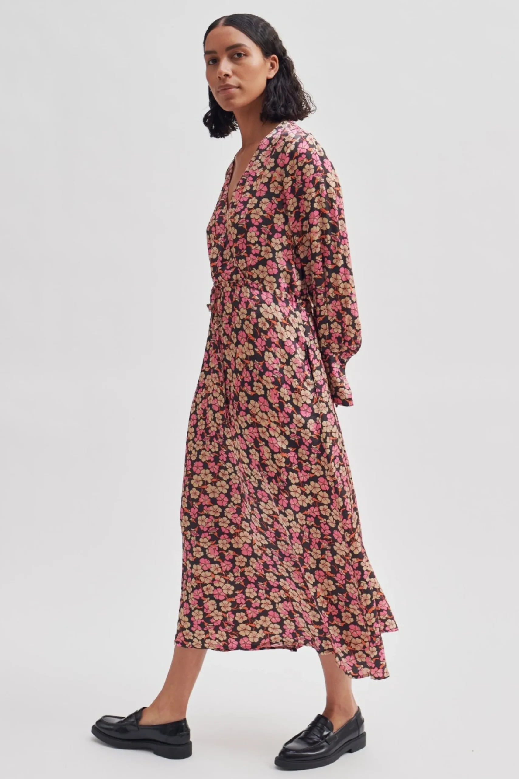 New Victory V-Neck Dress Kvinde Kjoler